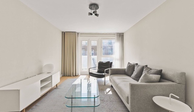 Functional Belgravia 2BR Flat Near Victoria in London
