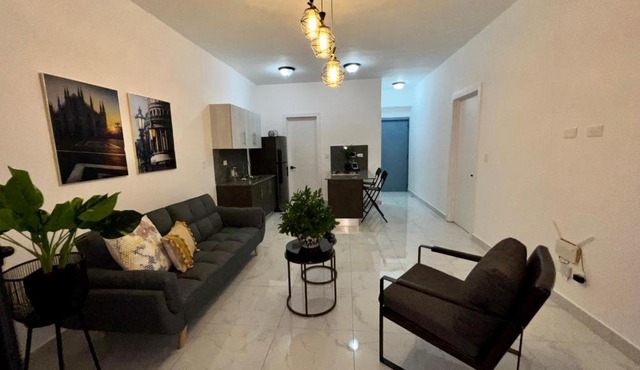 GABBY’S SKY APARTMENT WITH JACUZZ+GYM @ EVARISTO MORALES in Santo Domingo