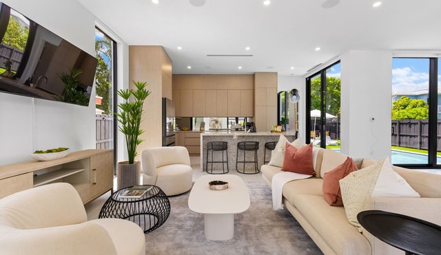 Gables Getaway:Pool:Putting Green:Pro Gym in Miami