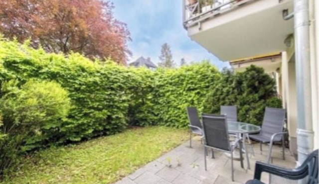 Garden apartment near Westpark, excellent public transport connections.