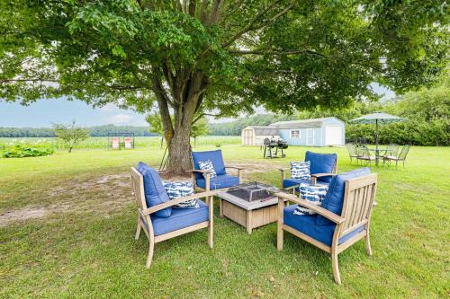 Getaway on 1/2 Acre w/Deck in Georgetown in Georgetown