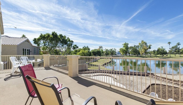 Glendale Golf Community Getaway in Glendale