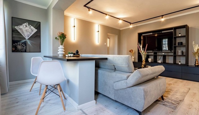 Golden Glow Hideaway in Bucharest