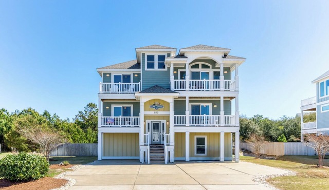 Gone Coastal Pet Friendly + Pool Heat Available