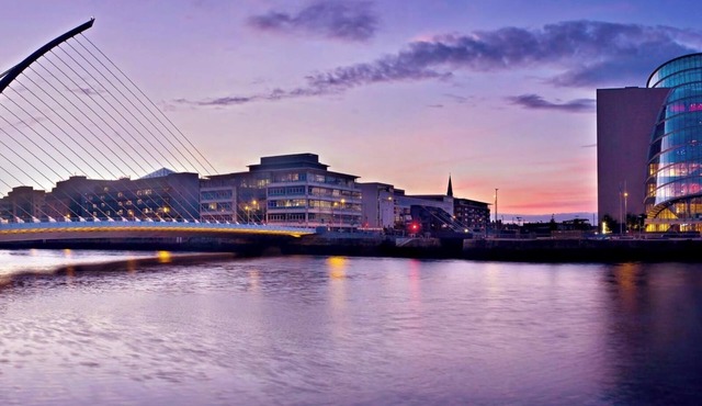 Grand Canal Views 2 Bedroom Apartment in Dublin