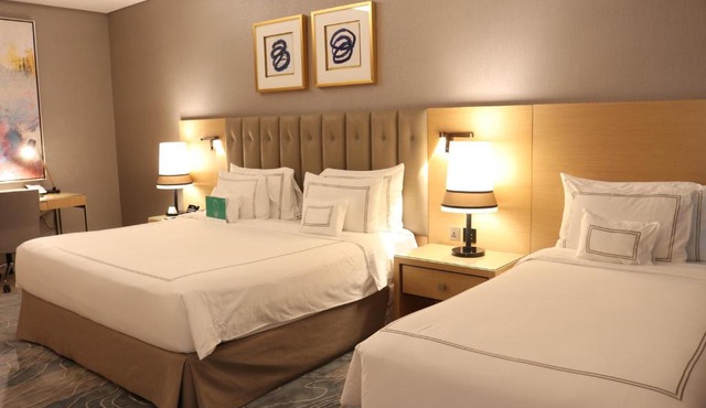 Grand Cosmopolitan Hotel