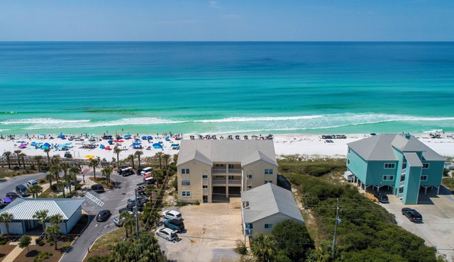 Gulf front, Breathtaking Views From Both Indoors And Out, 1st level condo