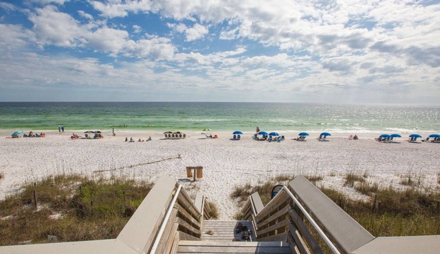 Gulf Views, walk to the beach. Private home 4 bedrooms, 4 baths, pool rights