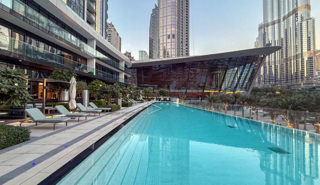 Hermes-Style 2BR, Full Burj Khalifa View - Infinity Pool - Full Fountain View