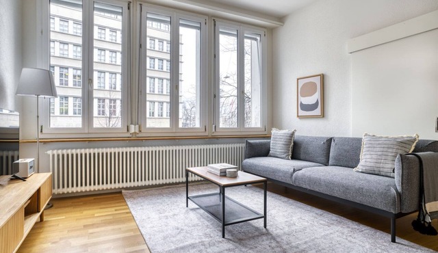 Hip Langstrasse 2.5 Room w/Storage & W/D, 2 min to Market, by Blueground in Zurich