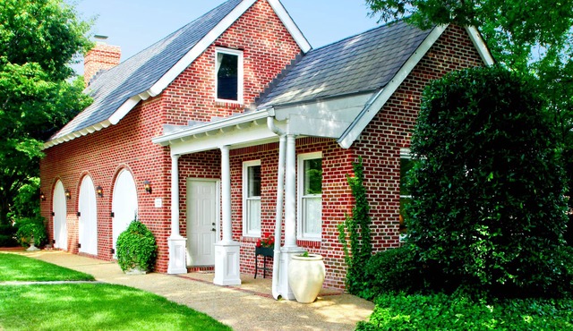 Historic Carriage House at the Church Point Manor in Virginia Beach
