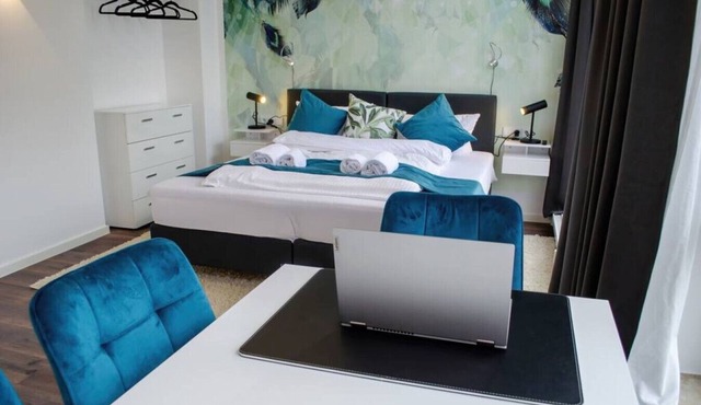 Homely Stay Studio6 - Modern with feel-good factor