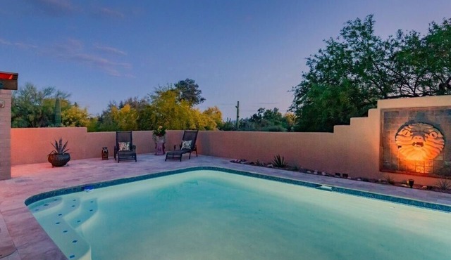 Hopdown, Southwest Design in Horse country w/guests house and pool in Tucson