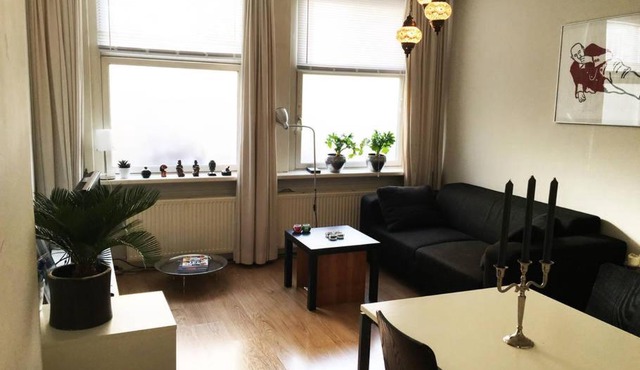 house with garden, 10 min from city centre in Amsterdam