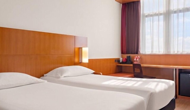 ibis Abu Dhabi Gate