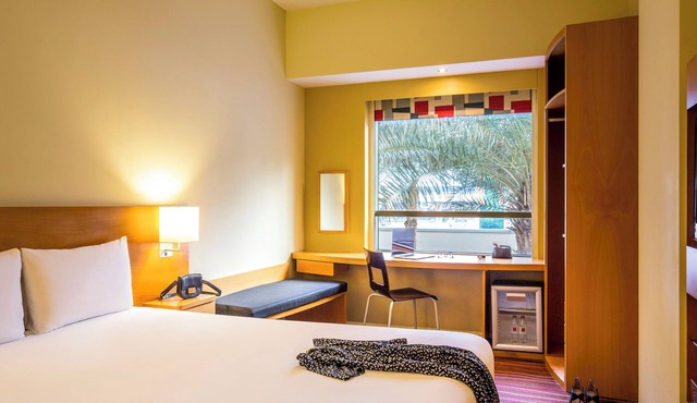 Ibis Hotel- Mall Avenue