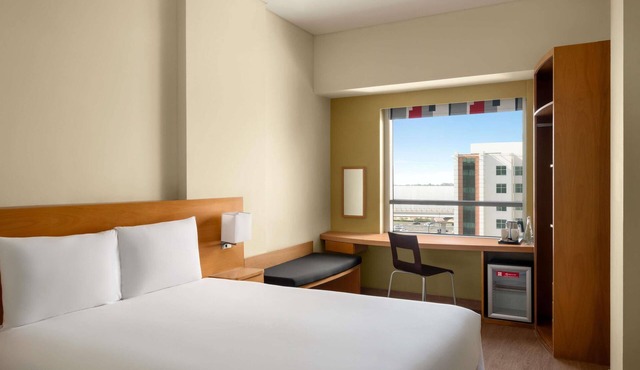 ibis Mall Avenue Dubai