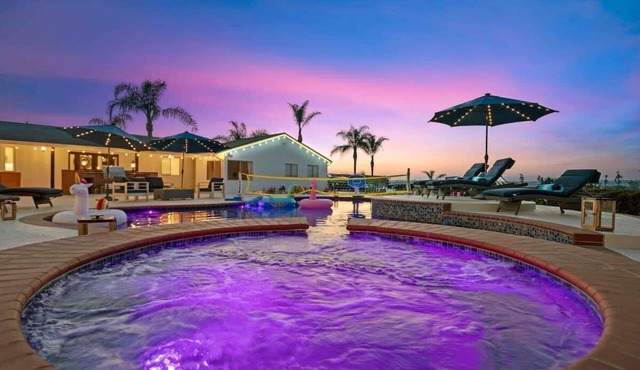 Immaculate 5BR Micro Resort with Heated Pool & Spa in San Diego