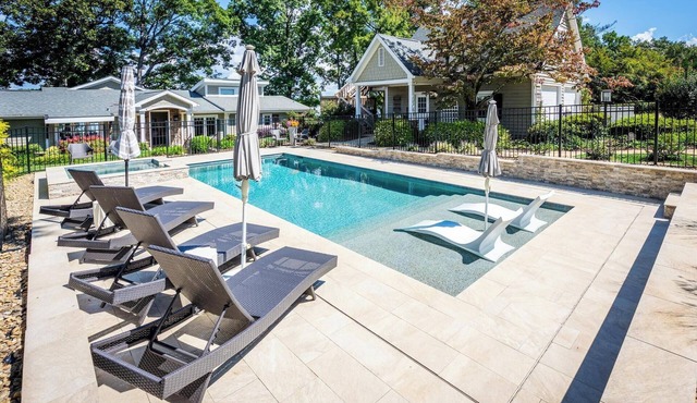 Island Breeze by SoCharm | Breathtaking/Expansive Lake Views in Terrell