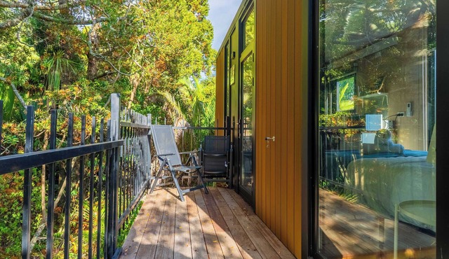 Kauri Retreat Cabin by Tiny Away in Waitoki