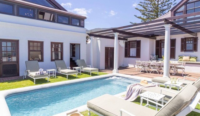 Kwaaiwater Heritage House | Luxury Coastal Villa in Hermanus