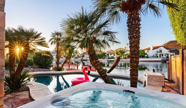 Lakefront w/Pool & Hot tub & Boat & Gym & Massage in Glendale