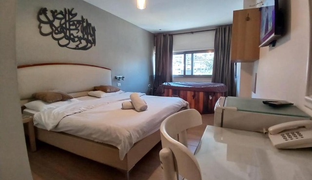 Layaali Amman Hotel Airport Pickup