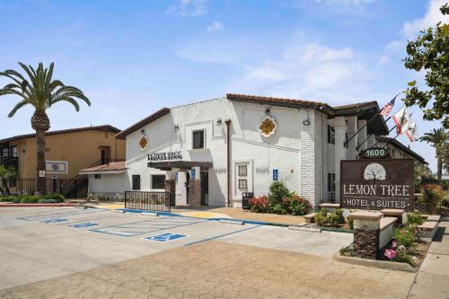 Lemon Tree Hotel and Suites in Anaheim