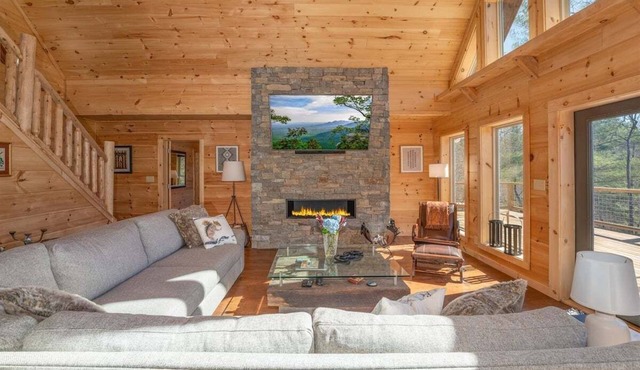 Log Cabin, Fire-pit,Pool Table,Private, Ping-Pong in Brevard