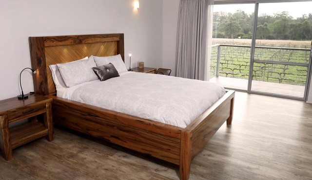 Lot113 Vineyard Accommodation in Upper Swan