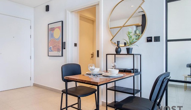 Lux 1BR Near Dubai Hills Mall