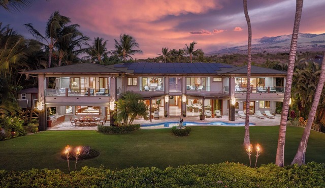 Luxurious Oceanfront Sandy Beach Estate on Makena Beach-6BR/6.5BA 8,030 Sq Ft