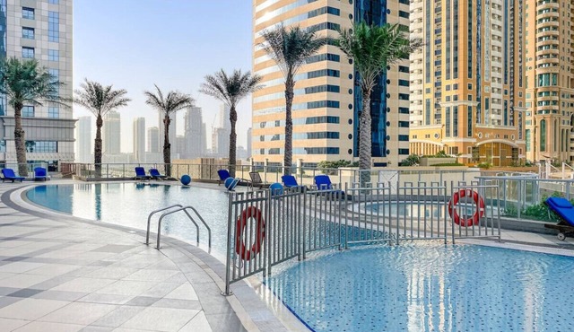 Luxury 2BRin Torch Tower w/Dubai Marina Skyline Views