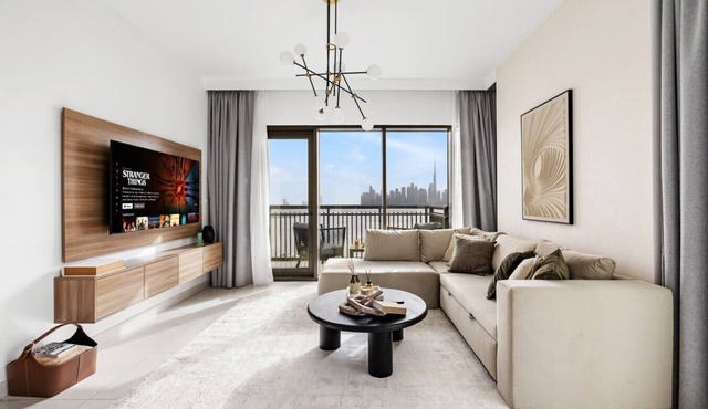 Luxury 3BR with Sea Views & Pool - Creekside