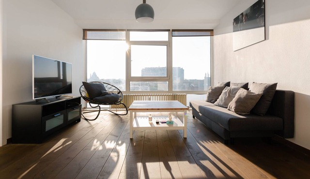 luxury apartment near Tour & Taxis for 2-5 with a 270 ° panoramic view in Brussel