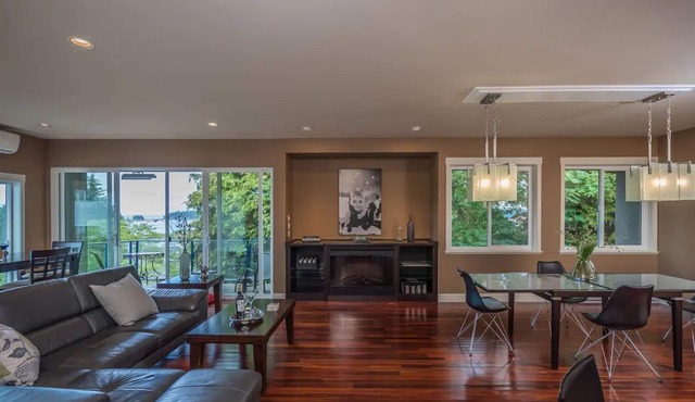 Luxury Downtown Penthouse in Nanaimo