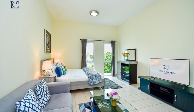 Luxury Escapes - Cozy budget studio near Metro & Ibn Battuta Mall - MOG190 DG