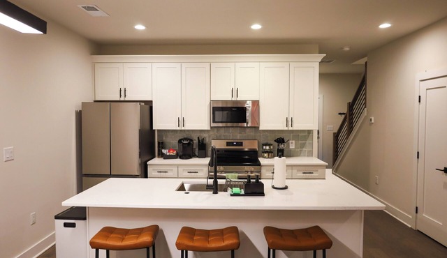 Luxury new construction centrally located townhome, with attached Garage in Cornelius