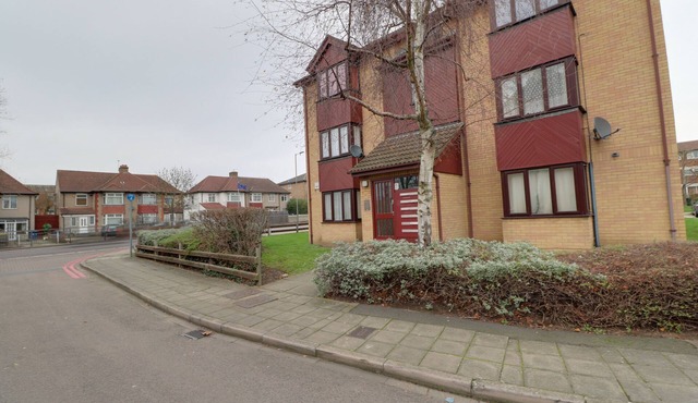 Luxury Studio Apartment ideal long/short stay. Perfect access to WEMBLEY ARENA