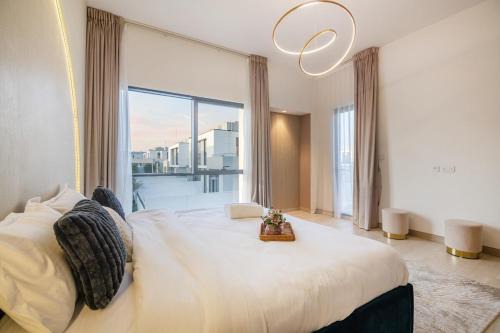 Luxury Villa in Jebel Ali Village By dPie