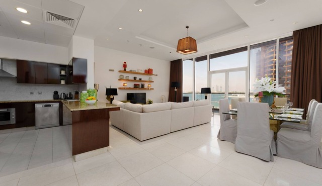 Maison Privee - Splendid Apt on The Palm with Stunning Sea Views