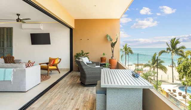 Manta Morada, San Pancho, Beachfront and Ocean views in San Francisco