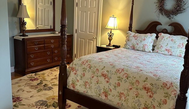 Maple Shade Bed & Breakfast in Stillwater