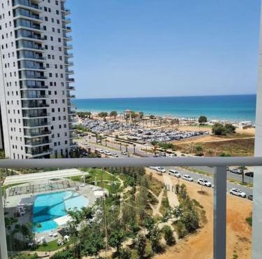 Mediterranean Pearl Luxury Beachfront Apartment