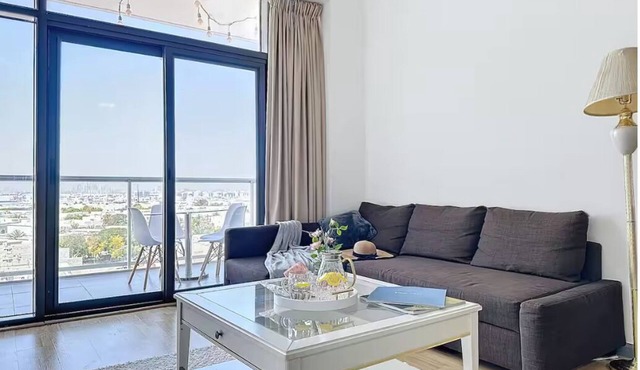 Modern 1 Bedroom in Dubai Oasis