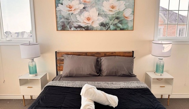 Modern Brampton Home | 3 BR 2.5 WR | Free Parking in Brampton
