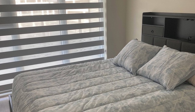 🛏️ Modern 📸 Bright, Private Room with Ensuite – 2 Min Walk to Vaughan Mills! in Vaughan