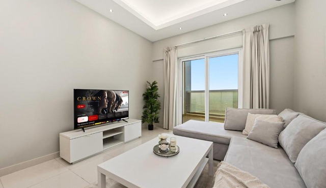 Modern Luxury 2BR Apartment In Dubai Sports City