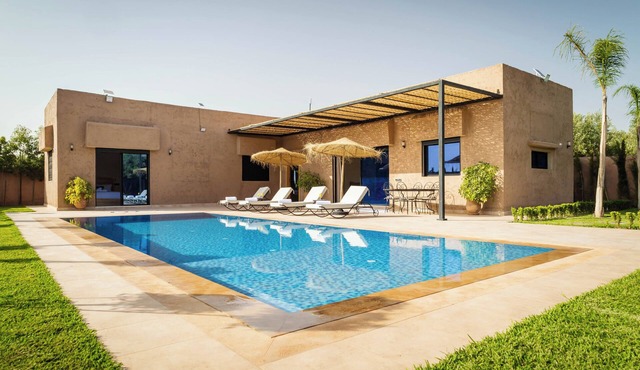 Modern Villa Marrakech - Private Pool, Chef & Atlas Views in Aghmat