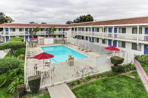 Motel 6-Salinas, CA - North Monterey Area in Salinas